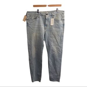 NWT Levi’s Made and Crafted needle narrow mens jeans in light wash